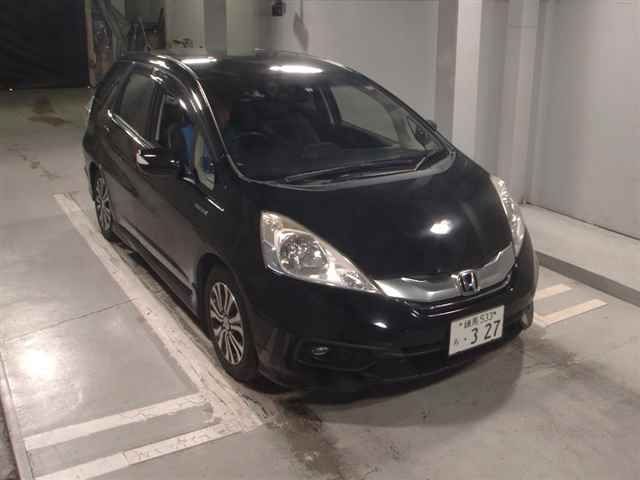 8556 Honda Fit shuttle GP2 2014 г. (JU Tokyo)